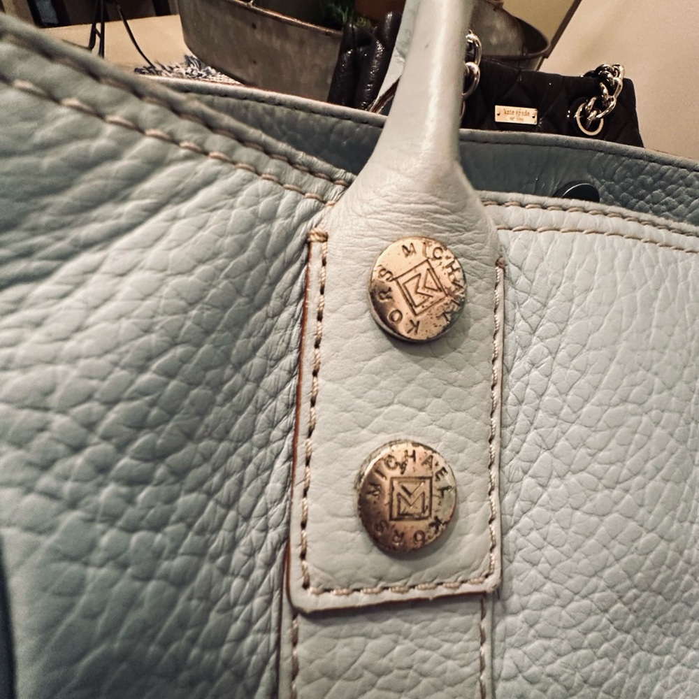 Michael Kors Light Blue Hand Bag - Picture 4 of 13